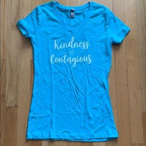 Kindness is Contagious blue + white tee / Large